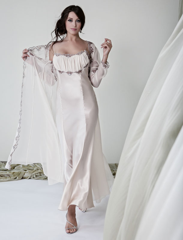 Spectacular Silk Gown and Robe ~ Jane Woolrich - Lingerie Briefs