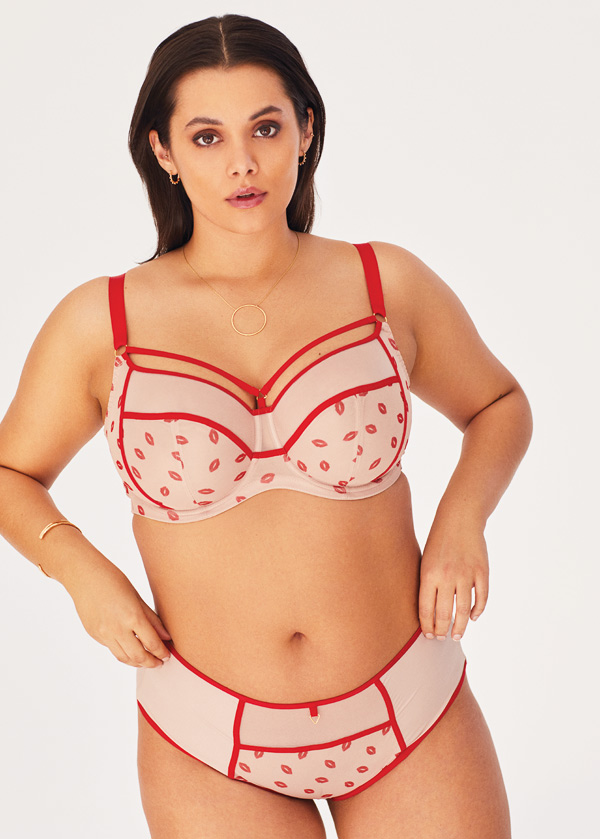 Sculpresse Dionne Full Cup Bra in KISS print featured on Lingerie Briefs