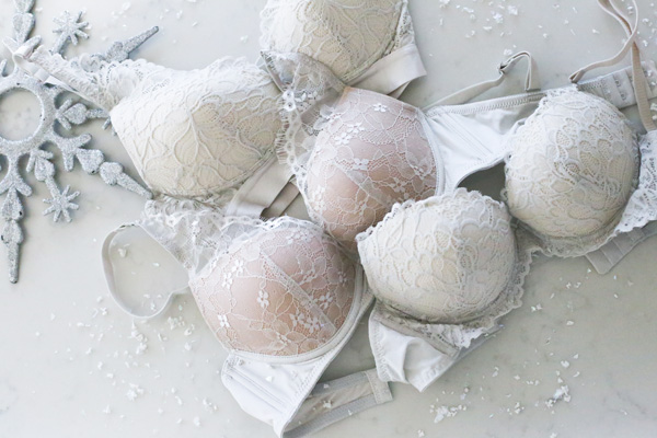 Signature Lace Bralette in White – Christina's Luxuries