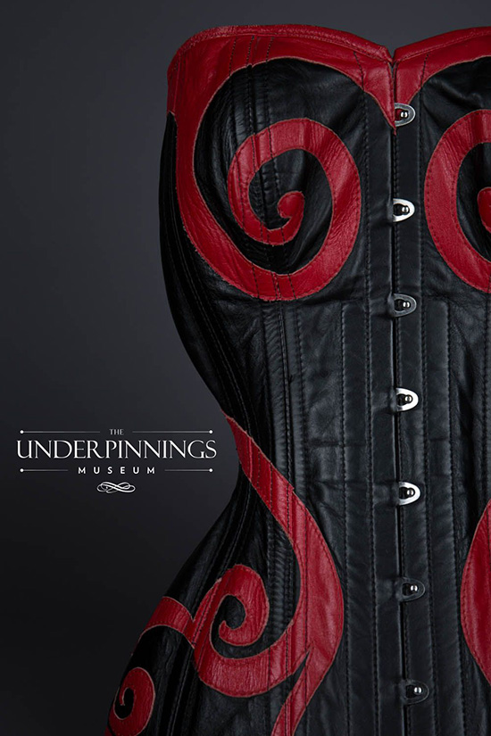Dark Garden sweetheart corset at Underpinnings Museum as featured on Lingerie Briefs