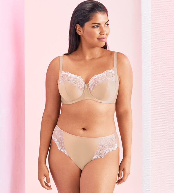 Wacoal Side Note Underwire Bra & brief featured on Lingerie Briefs