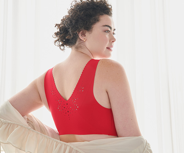 Evelyn & Bobbie Launches The Bobbie Scoop Bralette with EB Core®Technology  - Lingerie Briefs ~ by Ellen Lewis