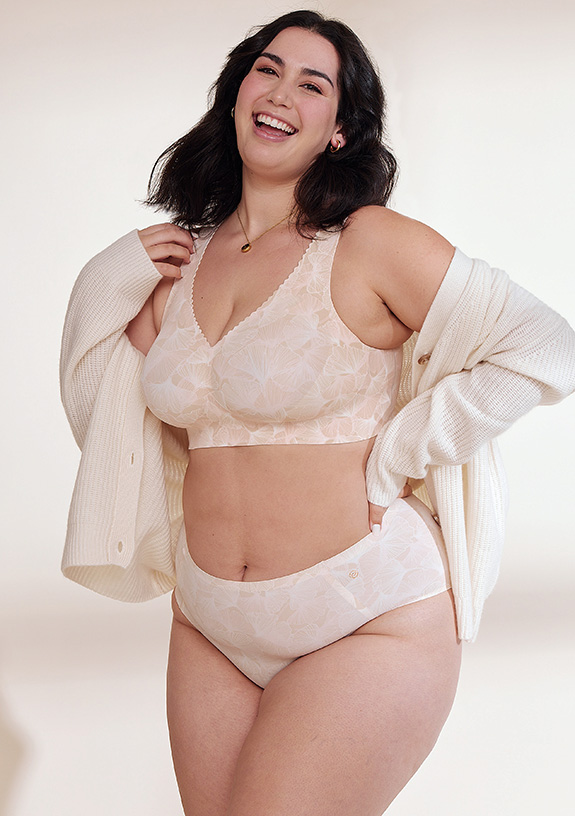 Evelyn & Bobbie Evelyn wirefree bra in champagne ginkgo print as featured on Lingerie Briefs