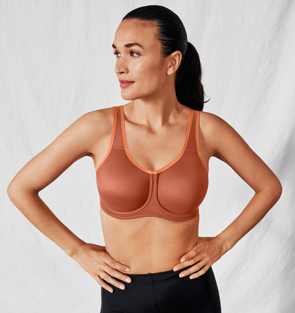 Wacoal Simone Sport Underwire Bra featured on Lingerie Briefs