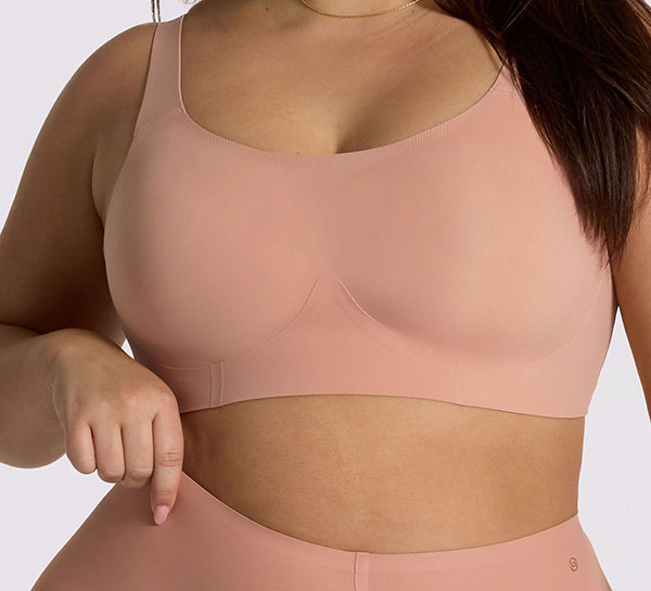 Evelyn & Bobbie Structured Scoop Bra wireless, seamless S-3X as featured on Lingerie Briefs