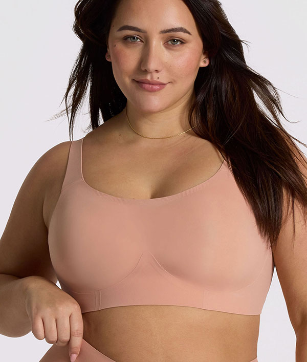 Evelyn & Bobbie Structured Scoop Bra wireless, seamless S-3X as featured on Lingerie Briefs