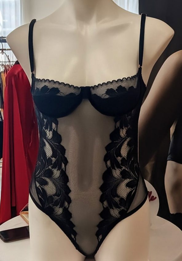 Rosa Ribelle as featured on Lingerie Briefs