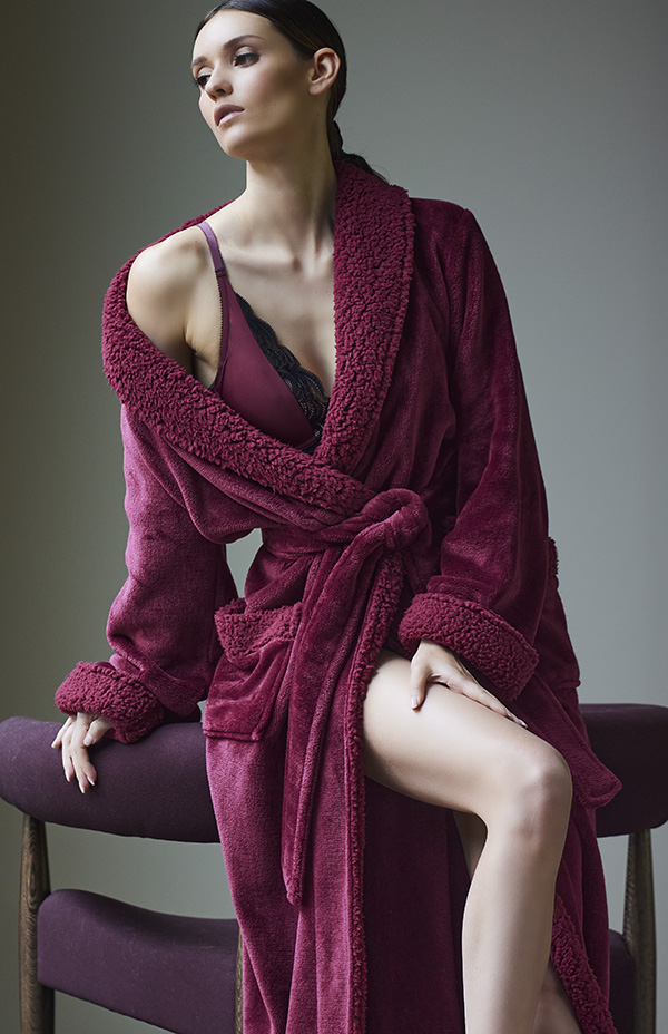 Natori Persuasion plunge convertible t-shirt bra with the Plush Sherpa Robe in Royal Fig Natori Persuasion plunge convertible t-shirt bra with the Plush Sherpa Robe in Royal Fig