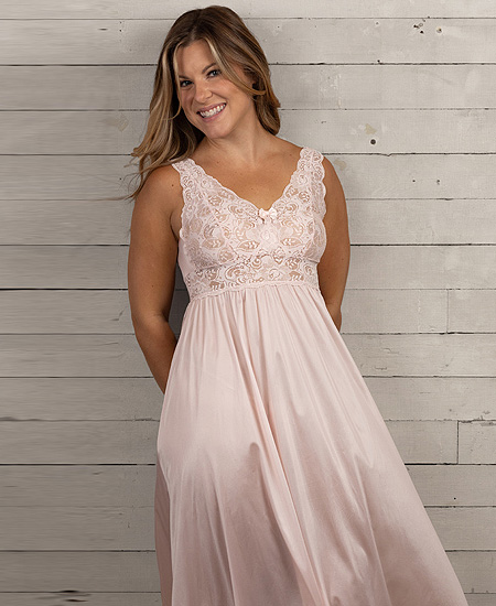 Vintage Lingerie Endures: Shadowline’s Retro Styles Make Ideal Holiday Gifts Vintage Lingerie Endures: Shadowline’s Retro Styles Make Ideal Holiday Gifts