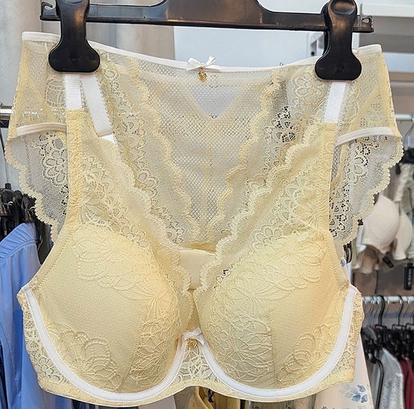 Montelle at Curve NY Spring/ Summer 2027 Preview as featured on Lingerie Briefs Montelle at Curve NY Spring/ Summer 2027 Preview as featured on Lingerie Briefs