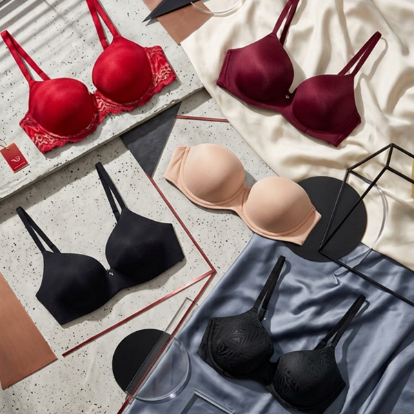 Wacoal t-shirt bras featured on Lingerie Briefs